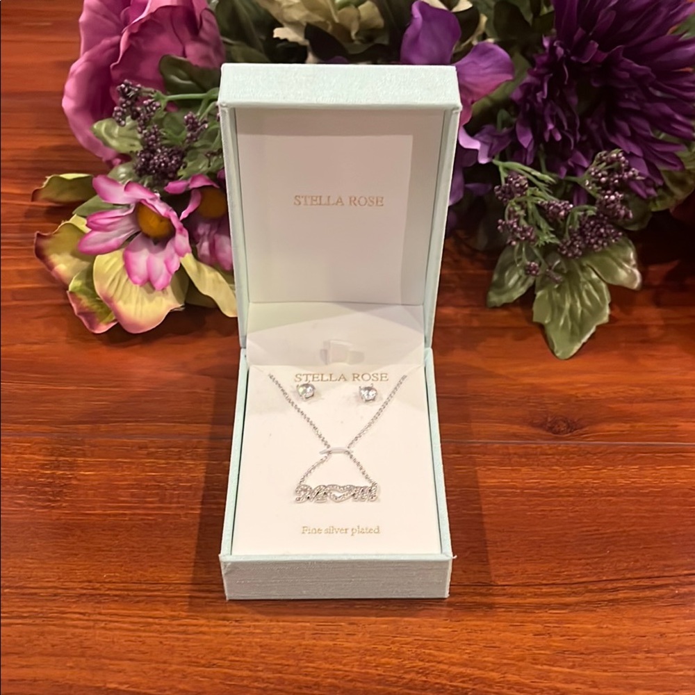 Stella Rose Elegant Silver “MOM” Necklace and Stud Earrings Jewelry Set